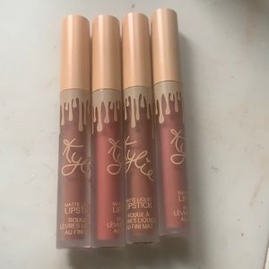 Kylie liquid lipstick only swatched once ❣️
